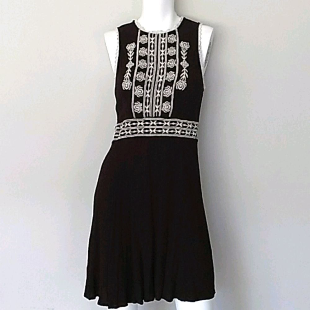 Xhileration Dark Brown/Cream Embroidered  Dress.